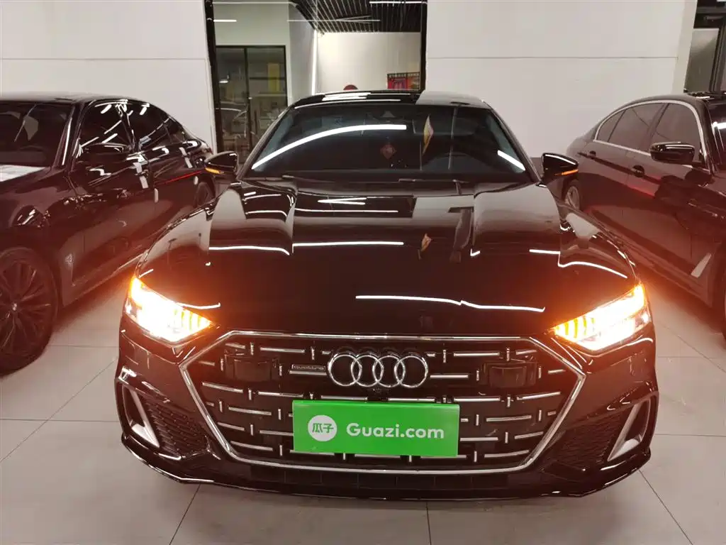 Audi A7L 2024 45TFSI S-line Dream Edition Crystal Package фото 3