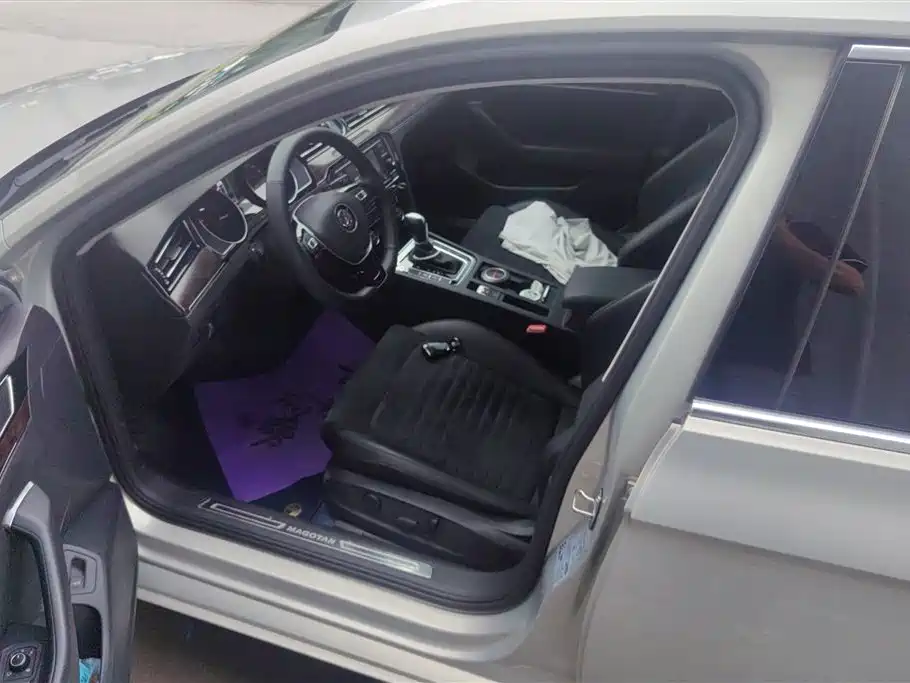 Volkswagen Magotan 2018 330TSI DSG Luxury фото 9