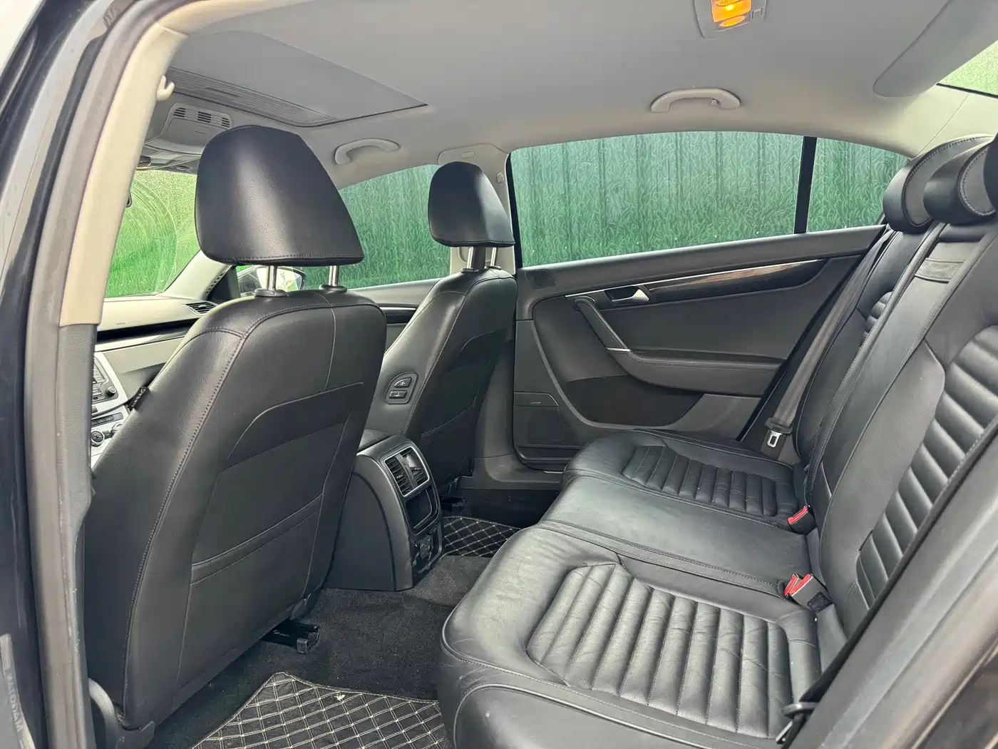 Volkswagen Magotan 2013 2.0TSI Luxury фото 8