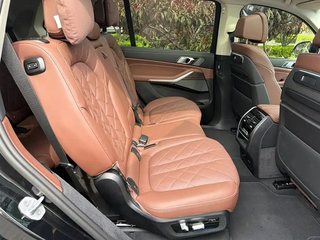 BMW X7 2024 xDrive40i Leading Luxury Package фото 12