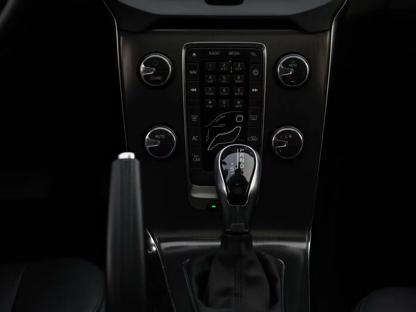 Фото 7 - Volvo V40