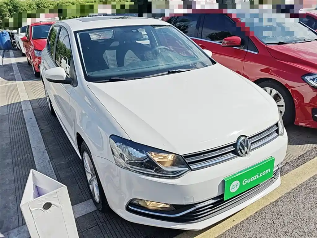 Volkswagen Polo 2014 1.6L Automatic Comfort Edition фото 4