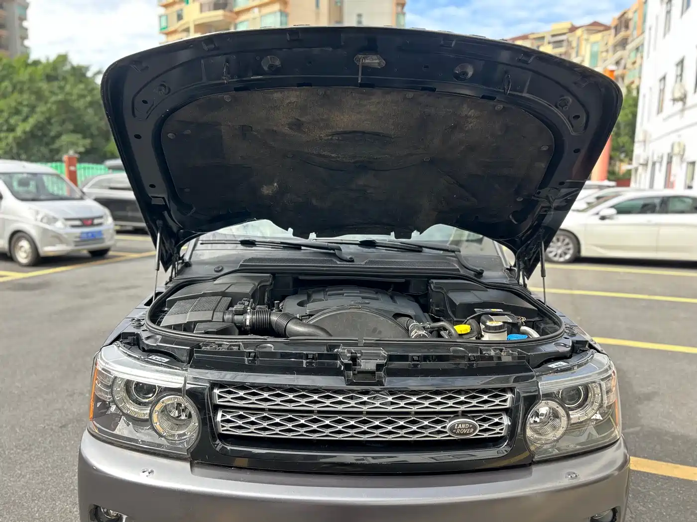 Land Rover Range Rover Sport 2011 3.0 TDV6 Diesel фото 50