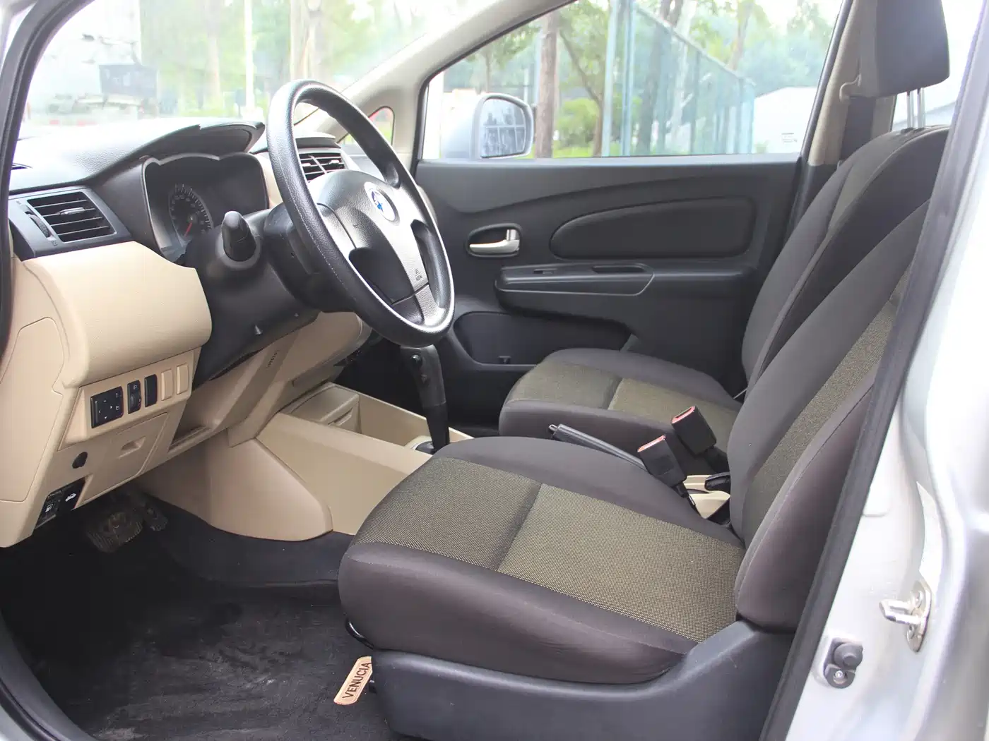 Venucia R50 2014 2013 1.6L Auto Fashion