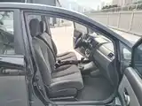 صورة 17 - Nissan Tiida