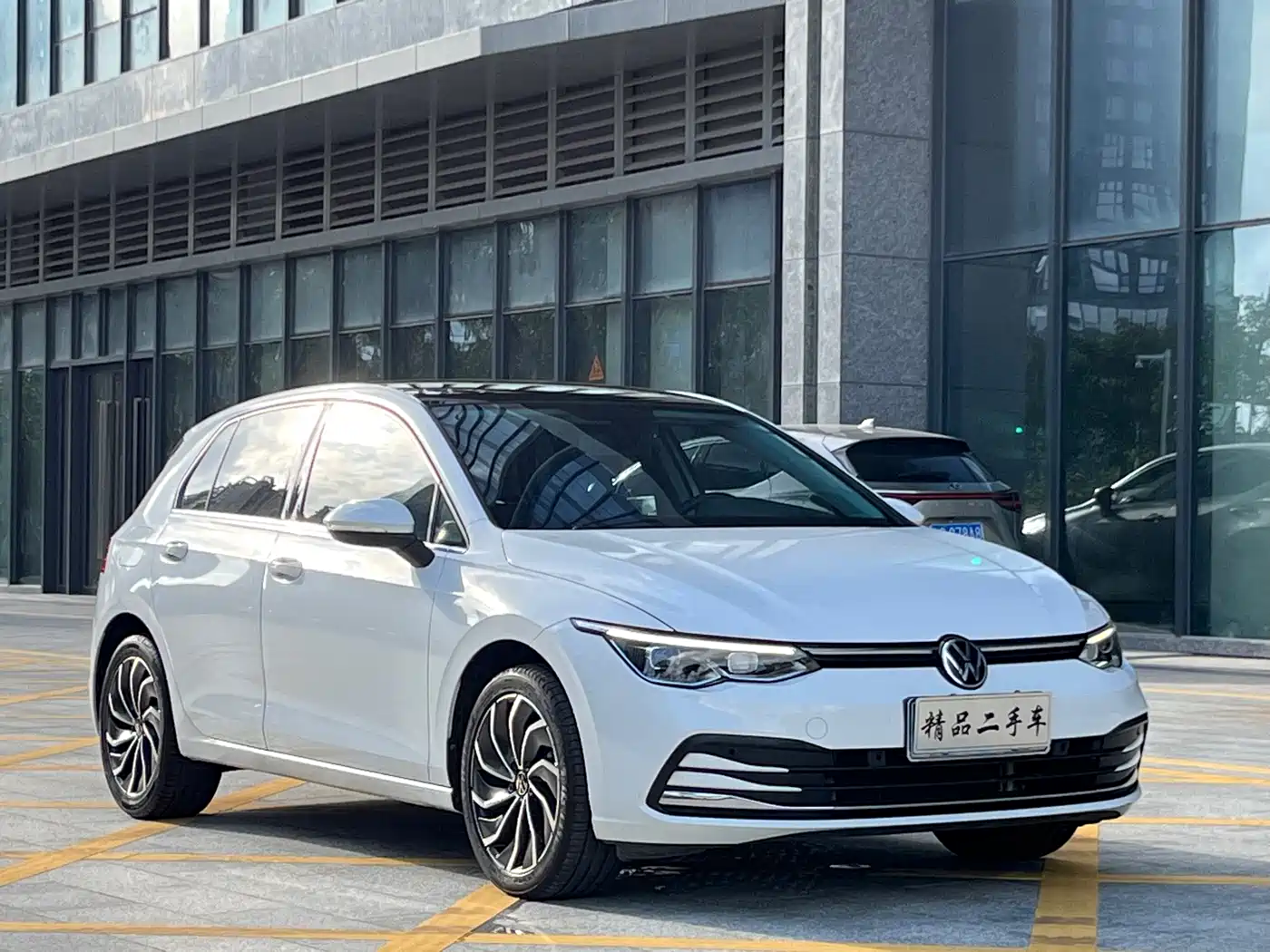 Volkswagen Golf 2021 280TSI DSG 30th Anniversary Edition фото 3