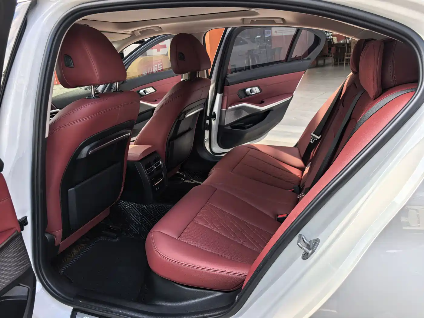 BMW 3 Series 2023 320Li M Sport Package фото 11