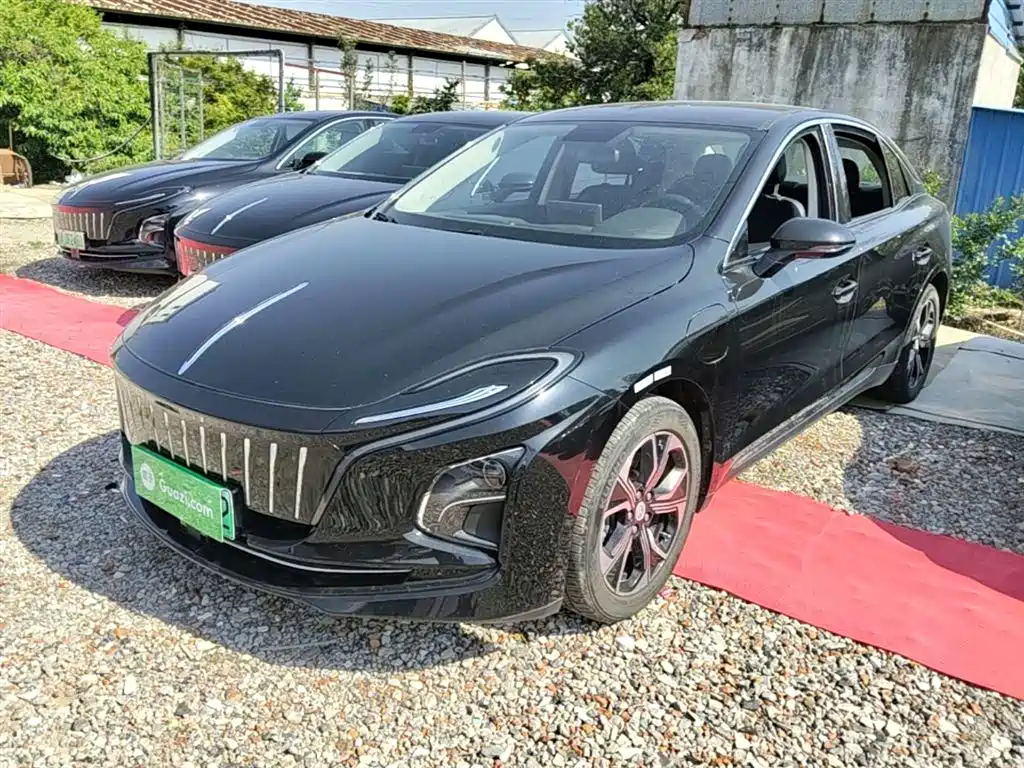 Hongqi E-QM5 2023 Facelift Basic Travel Edition