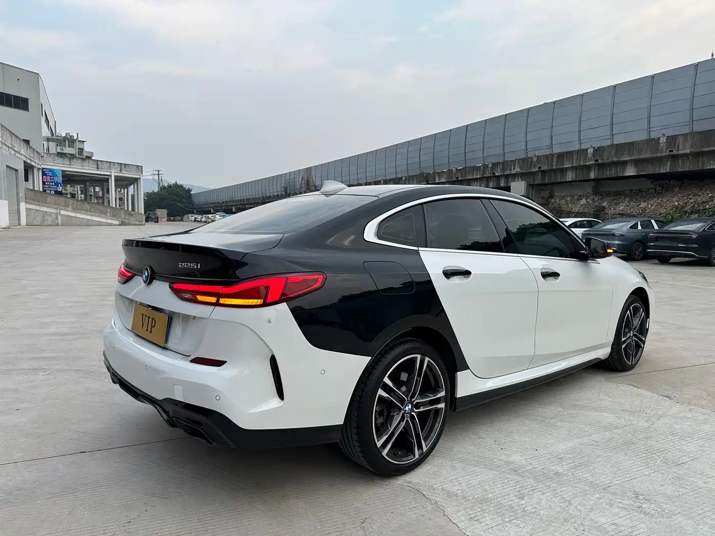 BMW 2 Series (Import) 2023 225i 4-Door Coupe M Sport Package фото 9