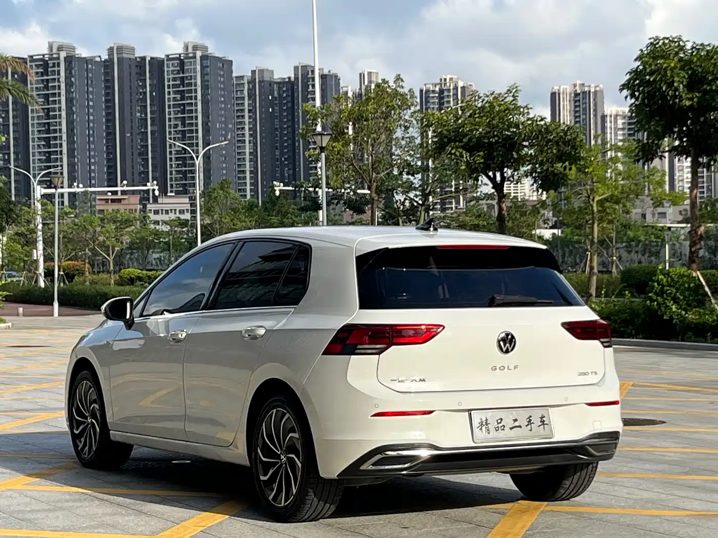 Volkswagen Golf 2021 280TSI DSG 30th Anniversary Edition фото 4