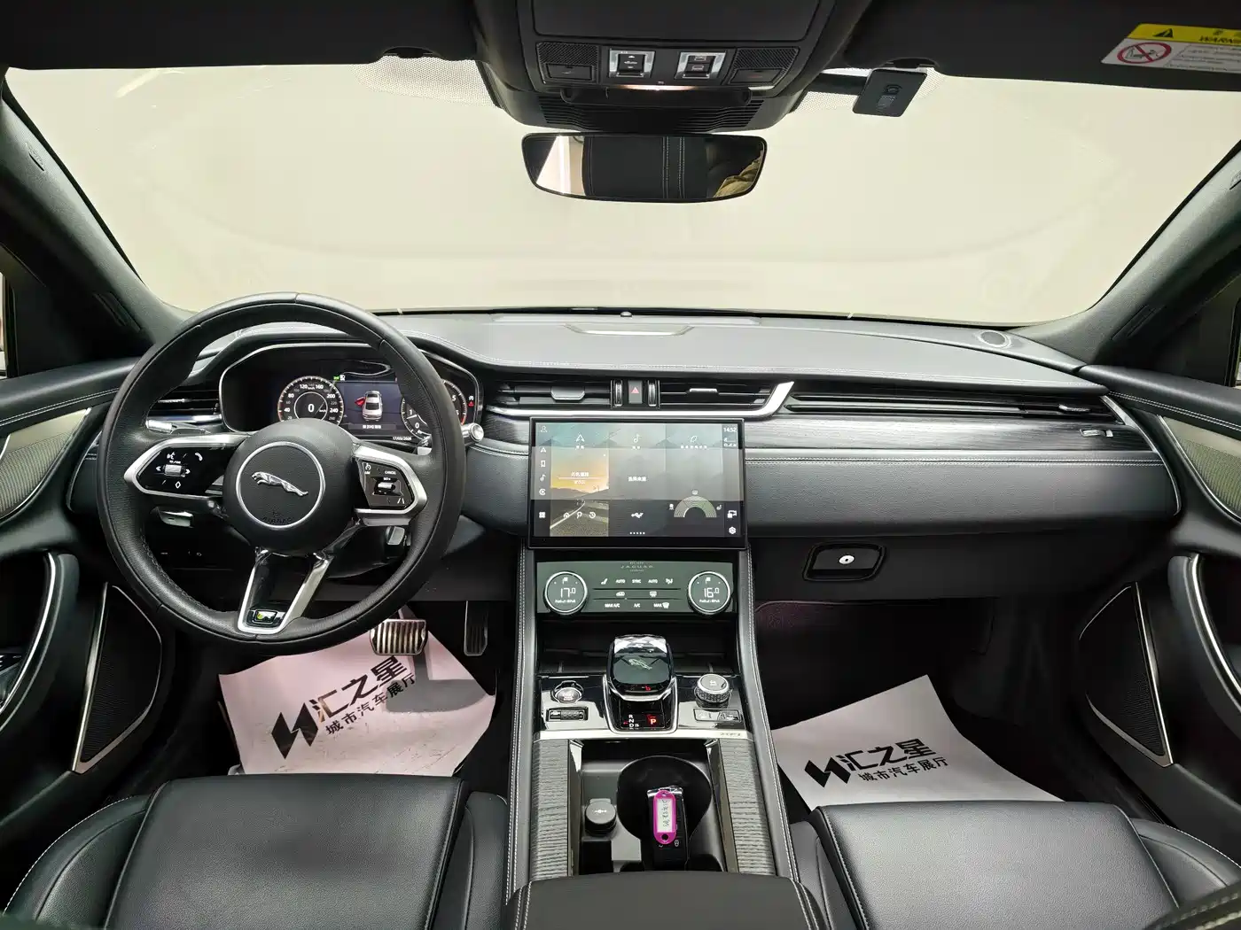 Jaguar XFL 2021 XFL 2.0T P250 AWD Gloss Black Sport Edition фото 12