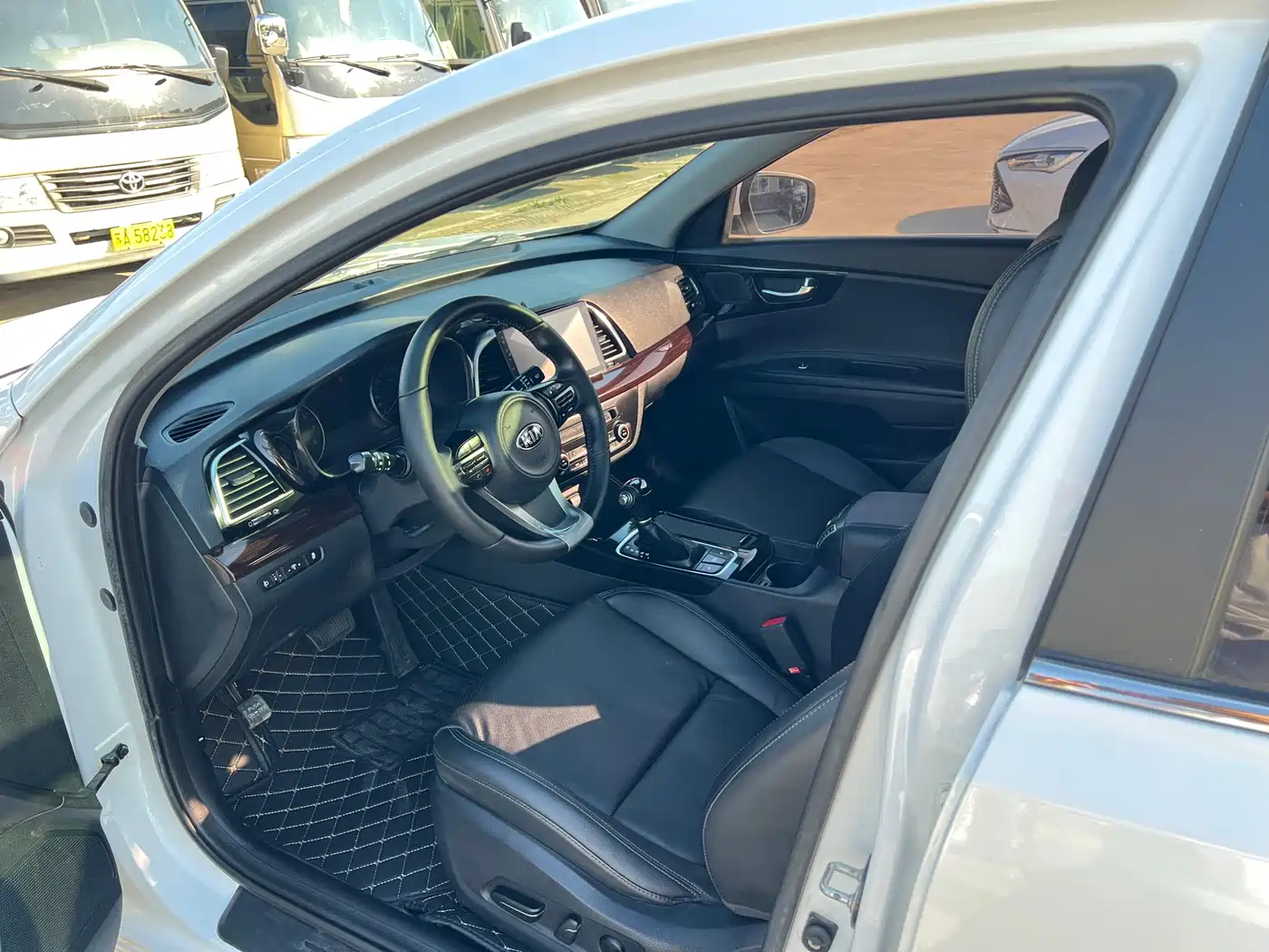 Kia K4 2015 1.8L Automatic DLX Special фото 9