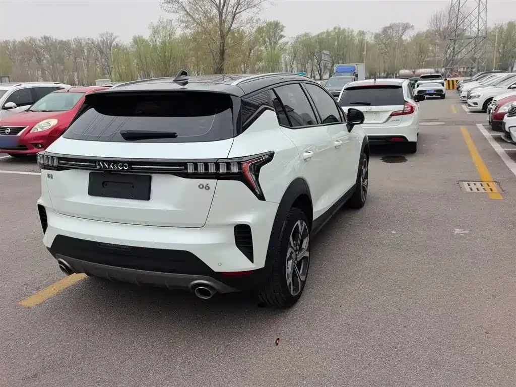 Lynk & Co 06 2023 Remix 1.5T Power Halo фото 13