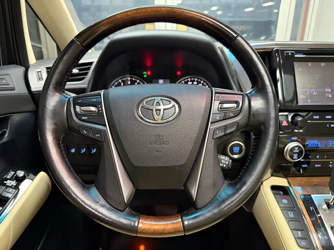 Toyota Alphard 2018 3.5L Premium фото 23