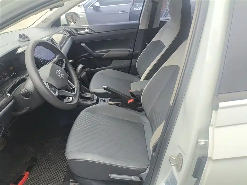 Volkswagen Lavida 2023 Xinrui 1.5L Auto Xinyi Edition фото 15