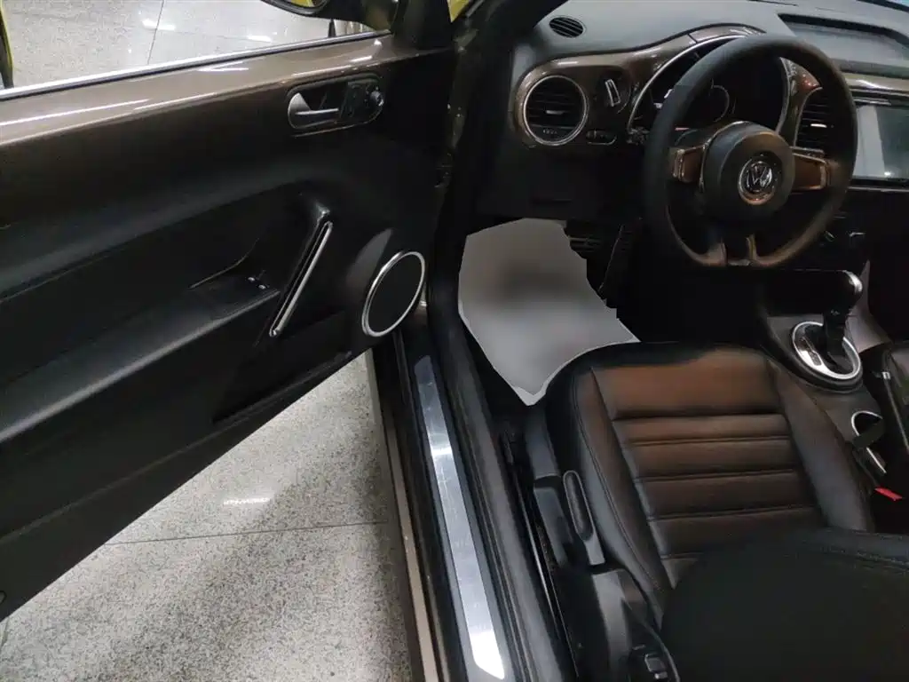 Volkswagen Beetle 2015 180TSI фото 12