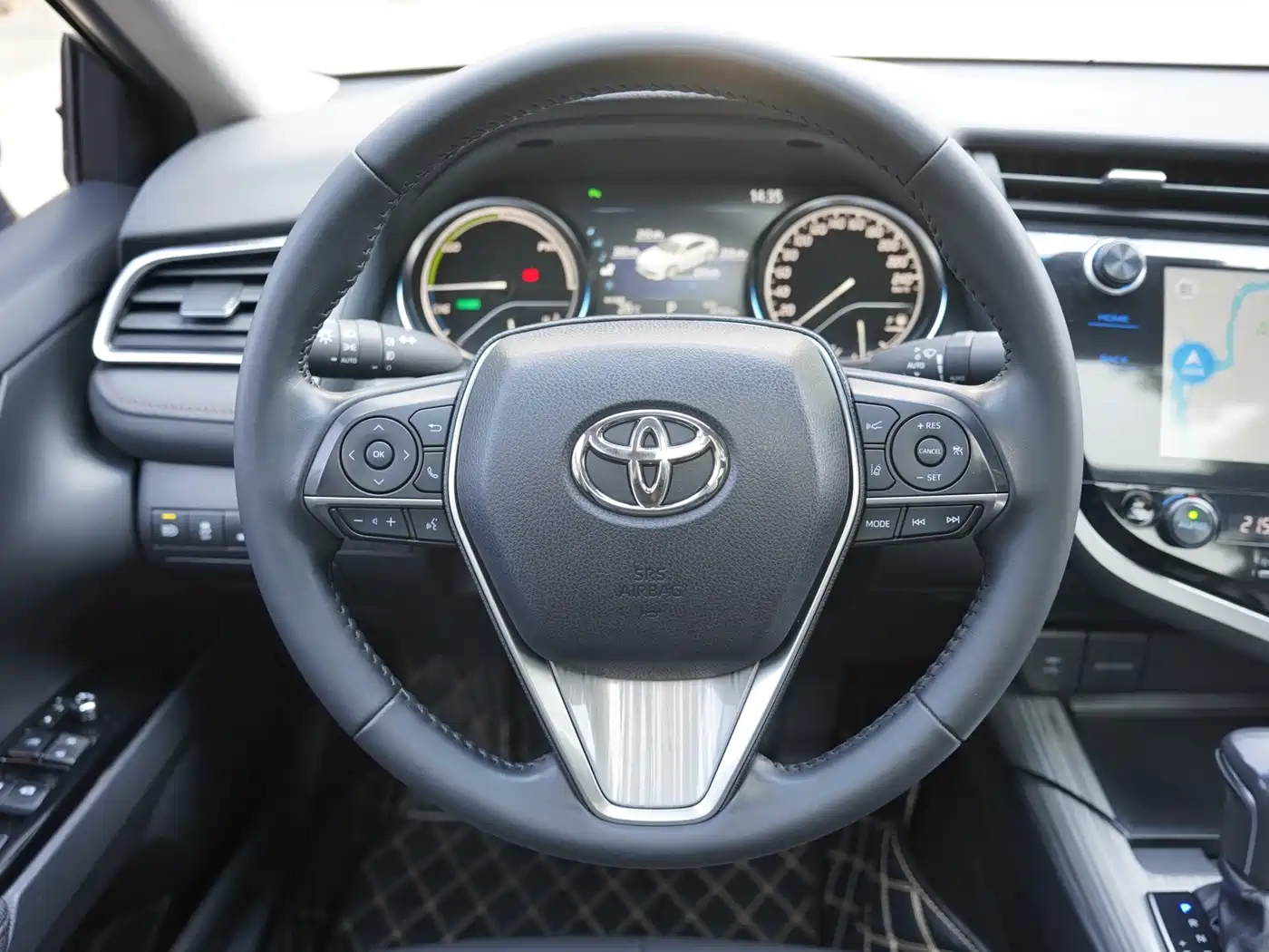 Toyota Camry 2019 Facelift Hybrid 2.5HG Luxury Edition фото 15