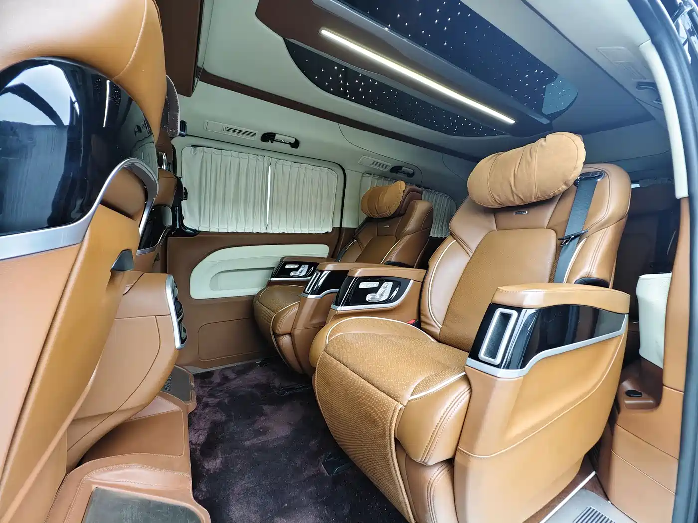 Mercedes-Benz Vito 2021 2.0T Business Edition 7-seater фото 16