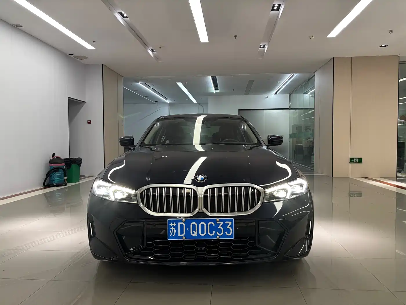 BMW 3 Series 2024 320i M Sport Package фото 2