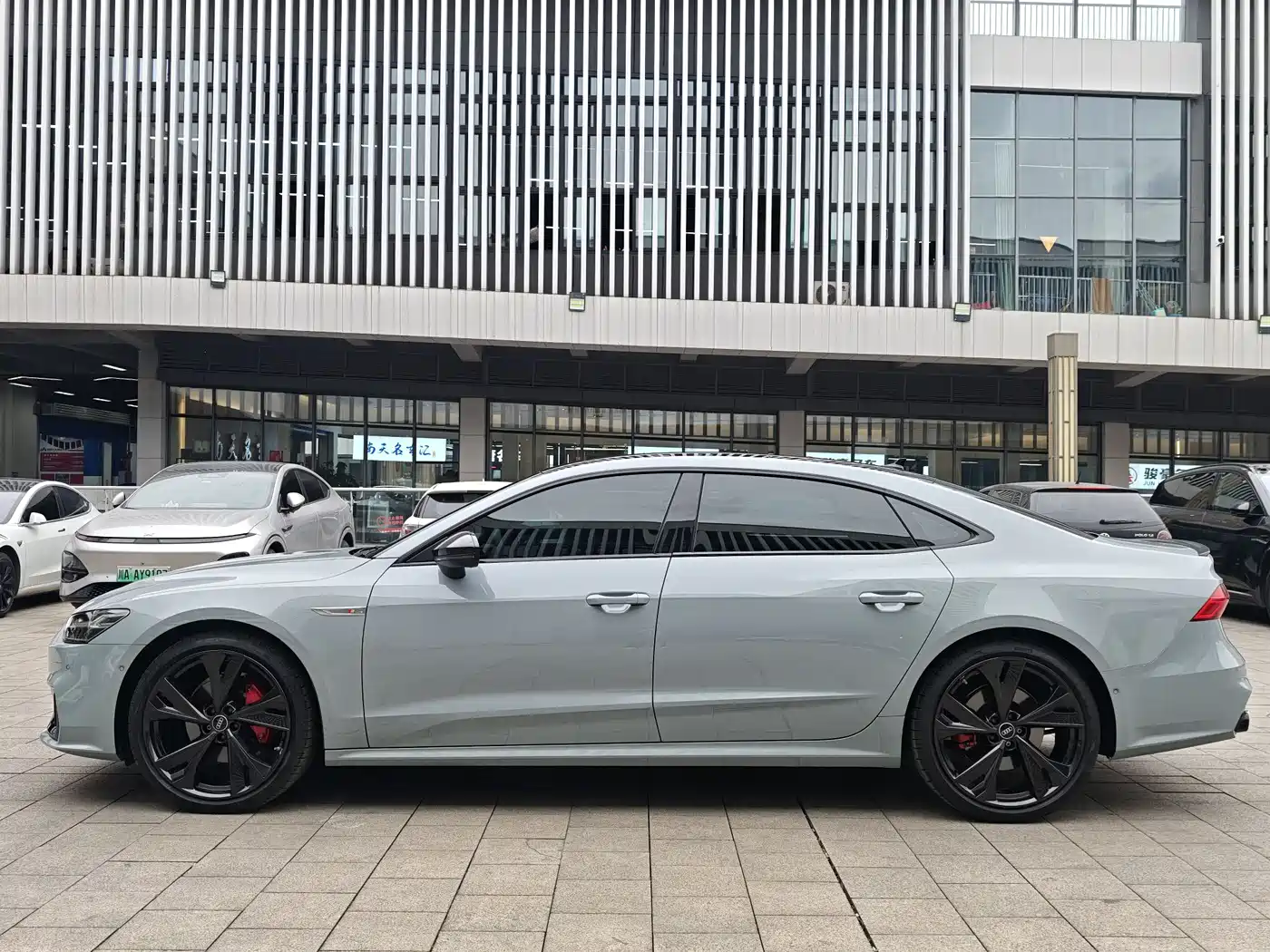 Audi A7L 2024 45 TFSI quattro RS Kit Racing Edition фото 3