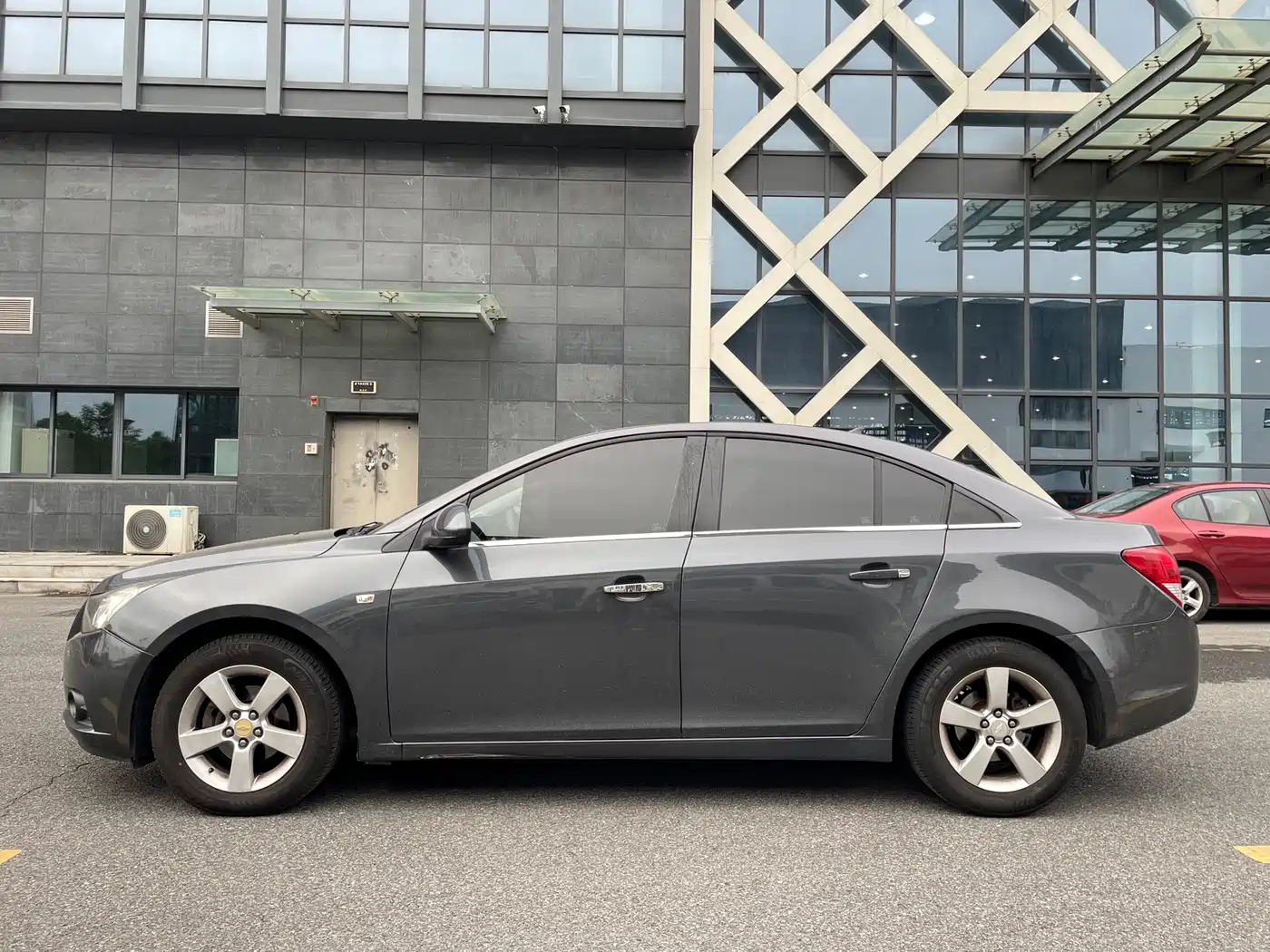 Chevrolet Cruze 2013 Model 1.6L SE AT фото 7