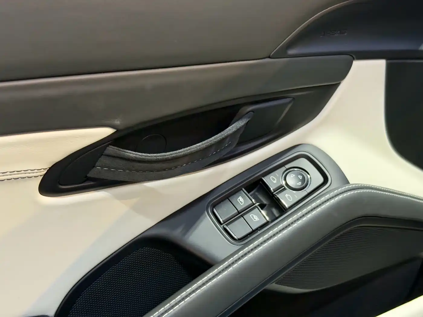 Porsche 911 2018 GT3 RS 4.0L фото 16