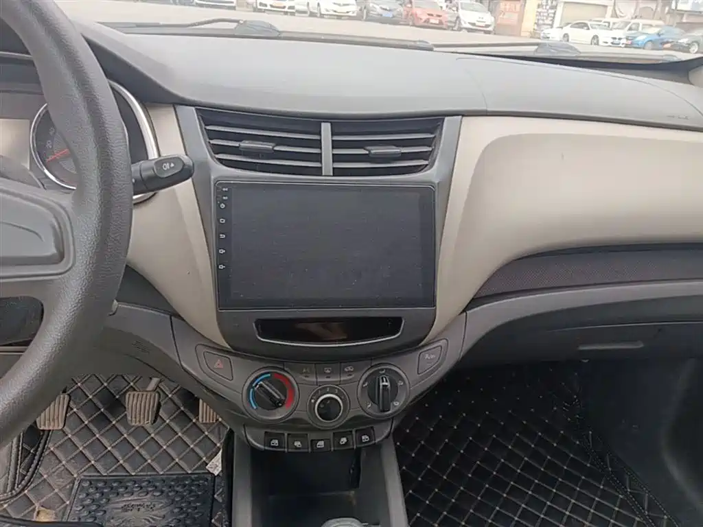 Chevrolet Sail 2015 Sail 3 1.3L Manual Ideal Edition фото 13