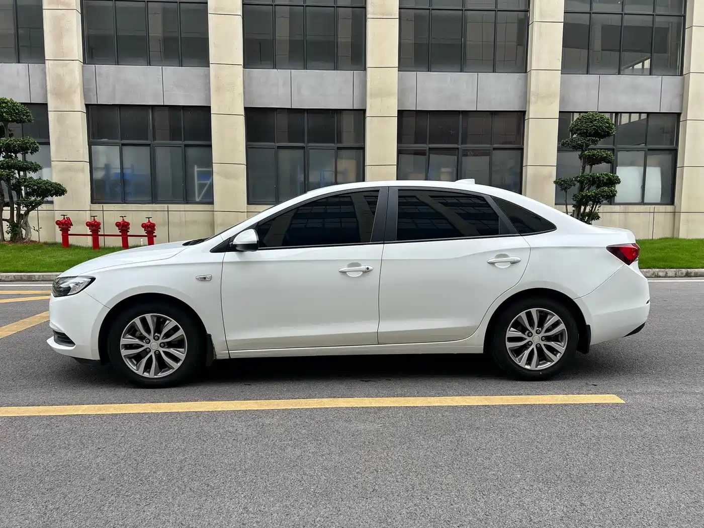 Buick Excelle 2018 18T Automatic Elite фото 2