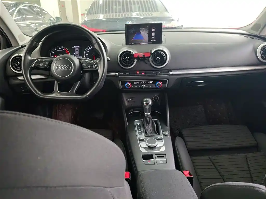 Audi A3 2018 30th Anniversary Limousine 35 TFSI Sport фото 10