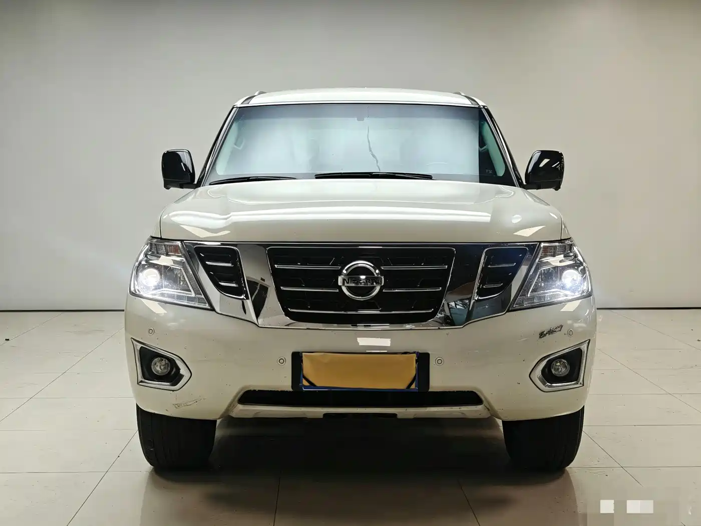 Nissan Patrol 2018 4.0L Leadership фото 2