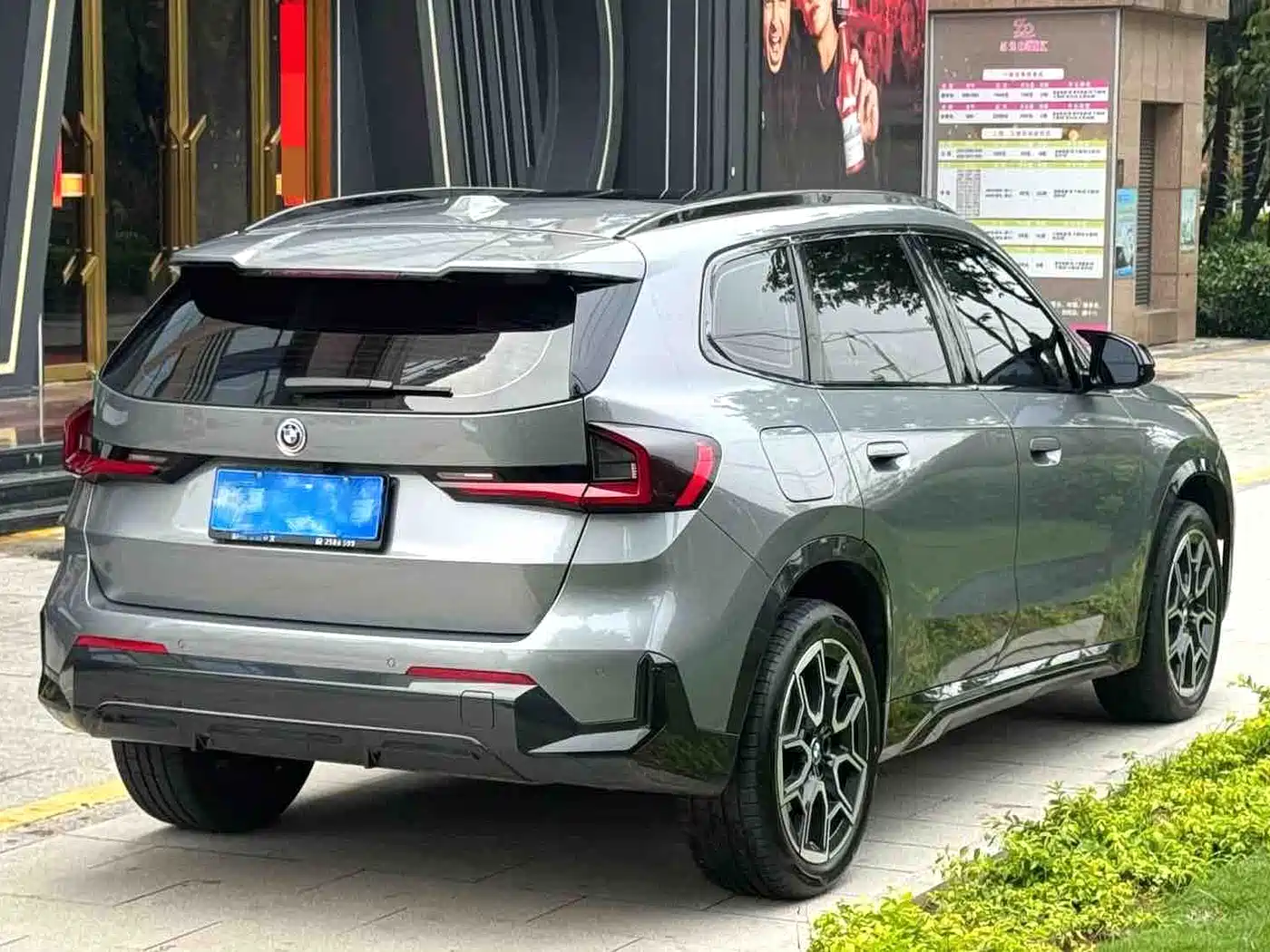 BMW X1 2024 sDrive25Li X Design Package фото 4