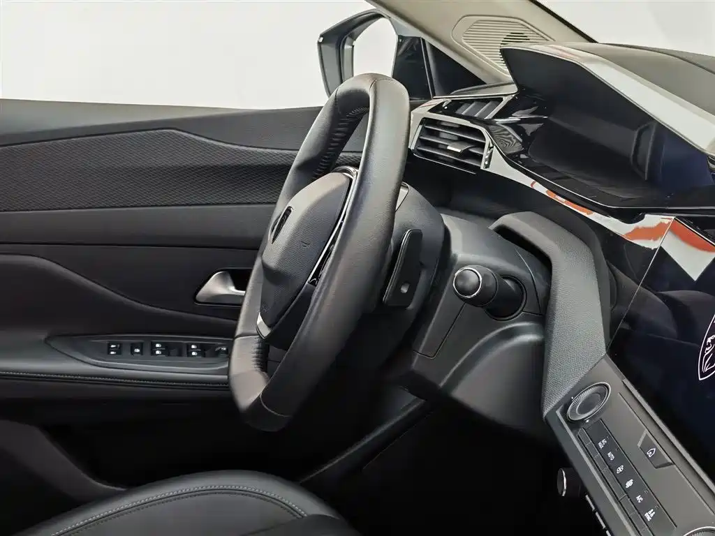 Peugeot 408X 2023 Gravity Edition фото 22