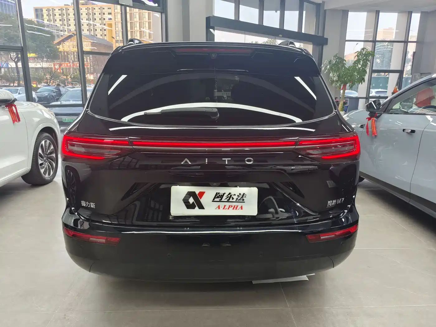 AITO Wenjie AITO M7 2024 1.5T Smart AWD Max Edition 5-Seater фото 5