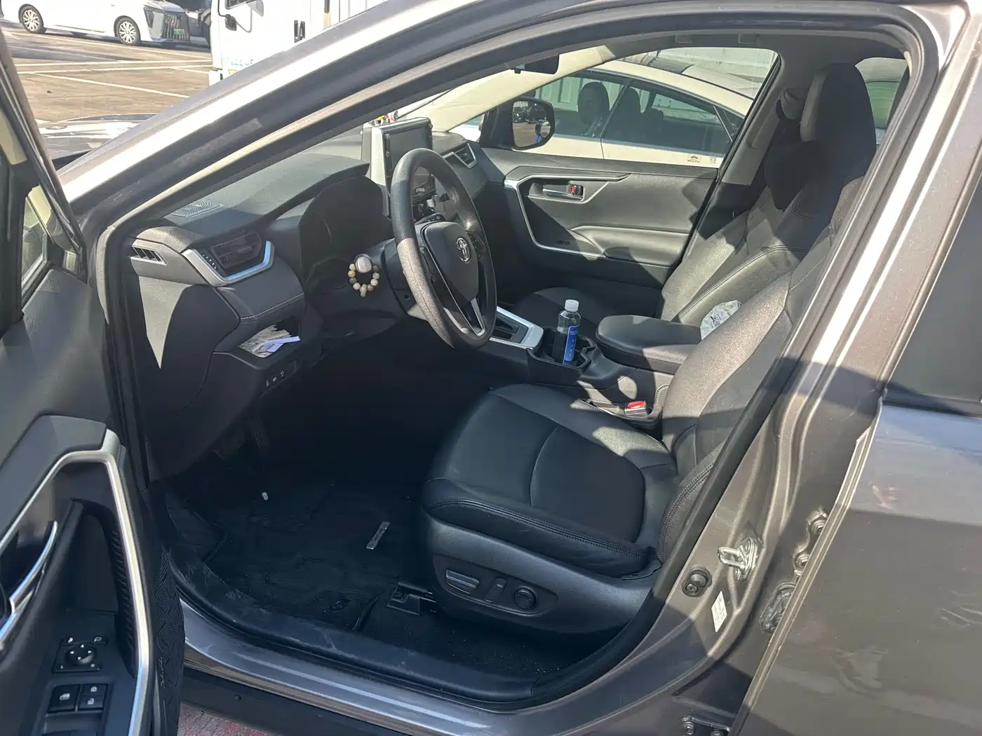 Toyota RAV4 Rongfang 2020 2.0L CVT 2WD Trend Edition фото 2