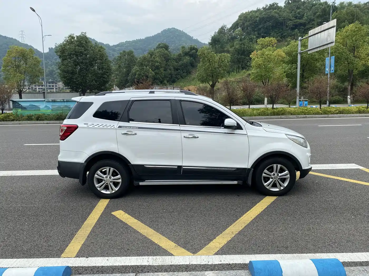 BAIC Huansu S3 2016 2016 1.5L Manual Comfort China IV