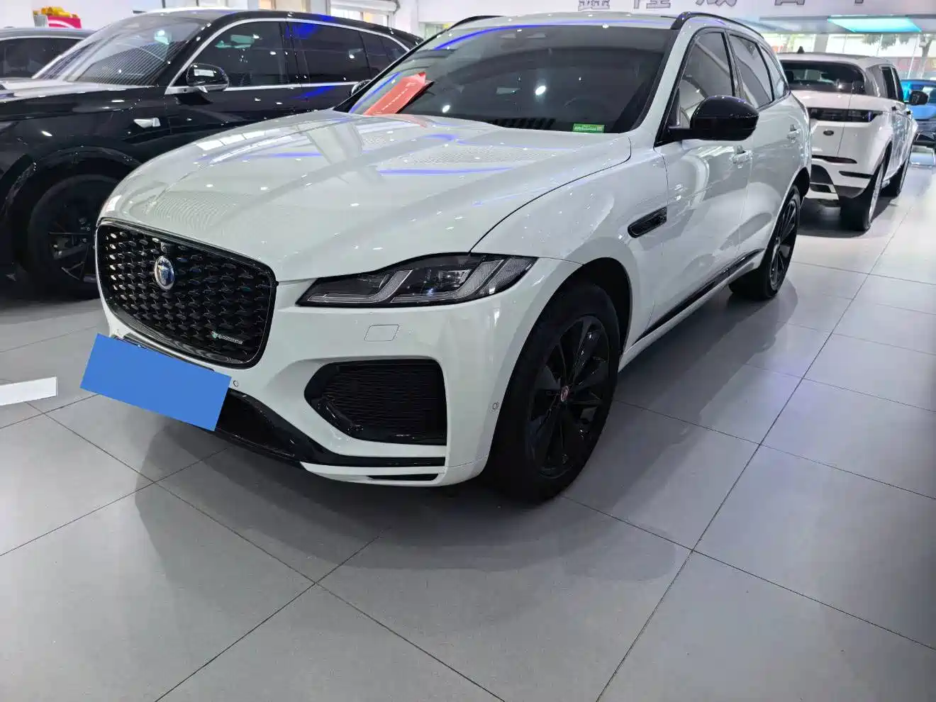 Jaguar F-PACE 2023 2022 P250 R-Dynamic BLACK