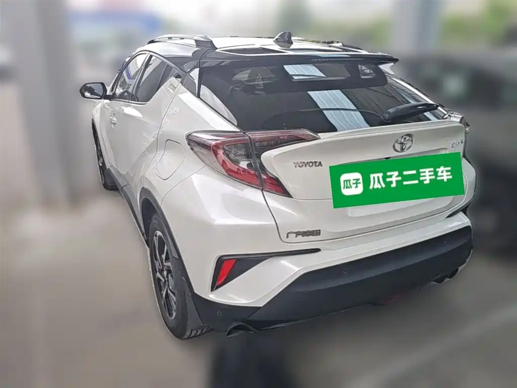 Toyota C-HR 2018 2.0L Luxury Edition China V фото 9
