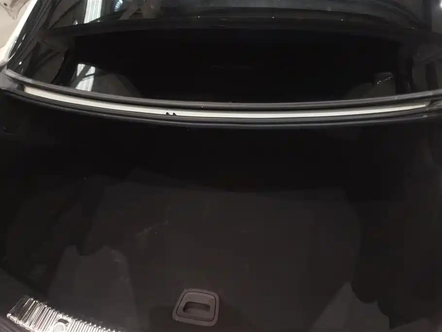 Mercedes-Benz E-Class 2016 E 300 L Sport Fashion Type фото 4