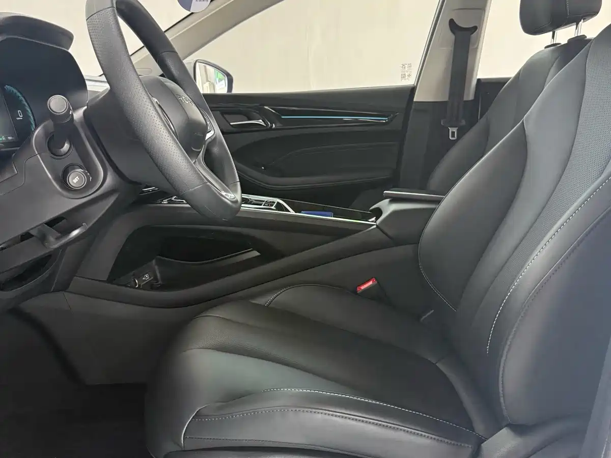 Roewe Ei5 2021 2021 500 Heartfelt Edition