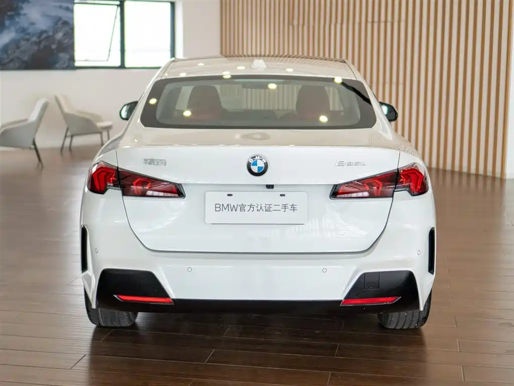BMW 2 Series 2025 225L M Sport Package фото 7