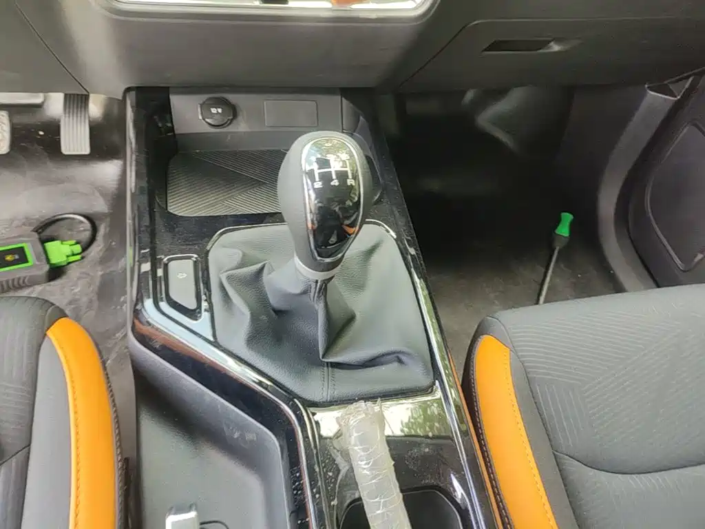 Jiangling Baodian 2025 2025 2.5T Manual Diesel 4WD Long Wheelbase