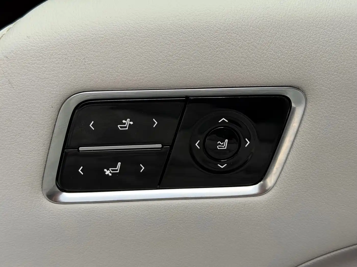 Buick GL8 2022 Avenir Avia 6-Seater Virtue Edition фото 13