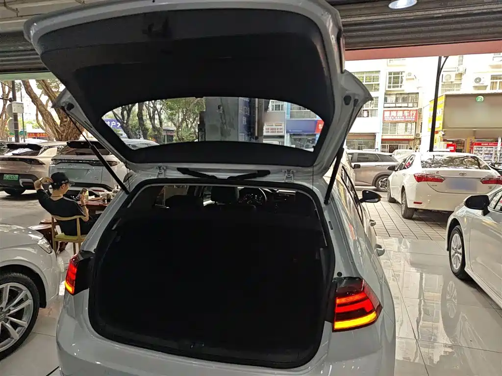 Volkswagen Golf 2019 280TSI DSG Comfort (China V) фото 15