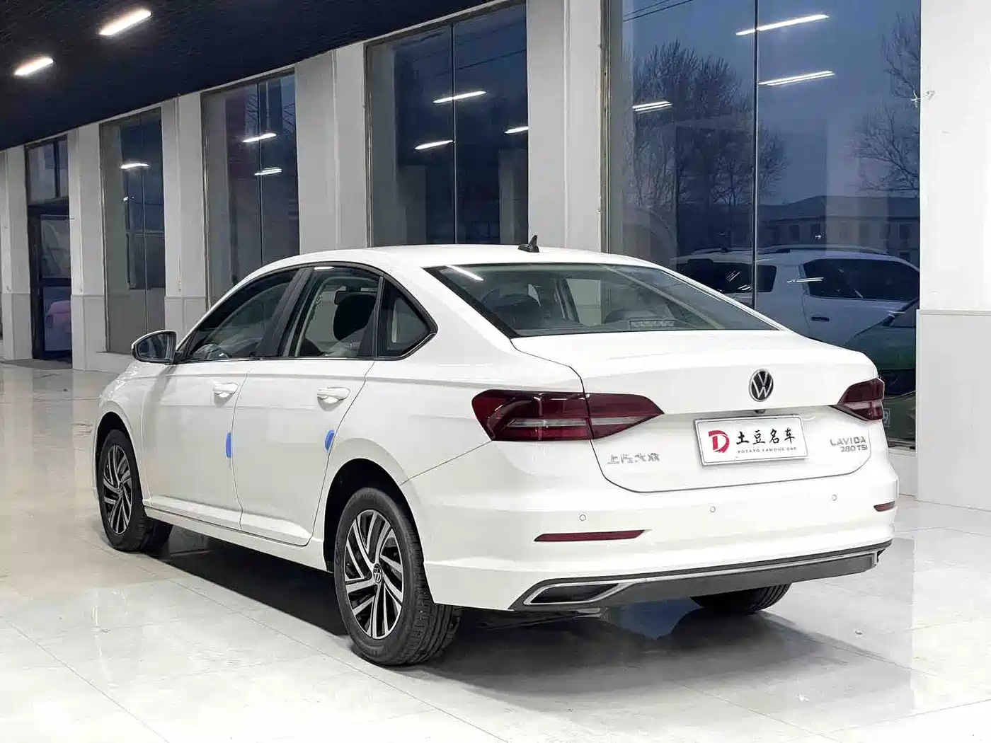 Volkswagen Lavida 2022 280TSI DSG Comfort Edition фото 4