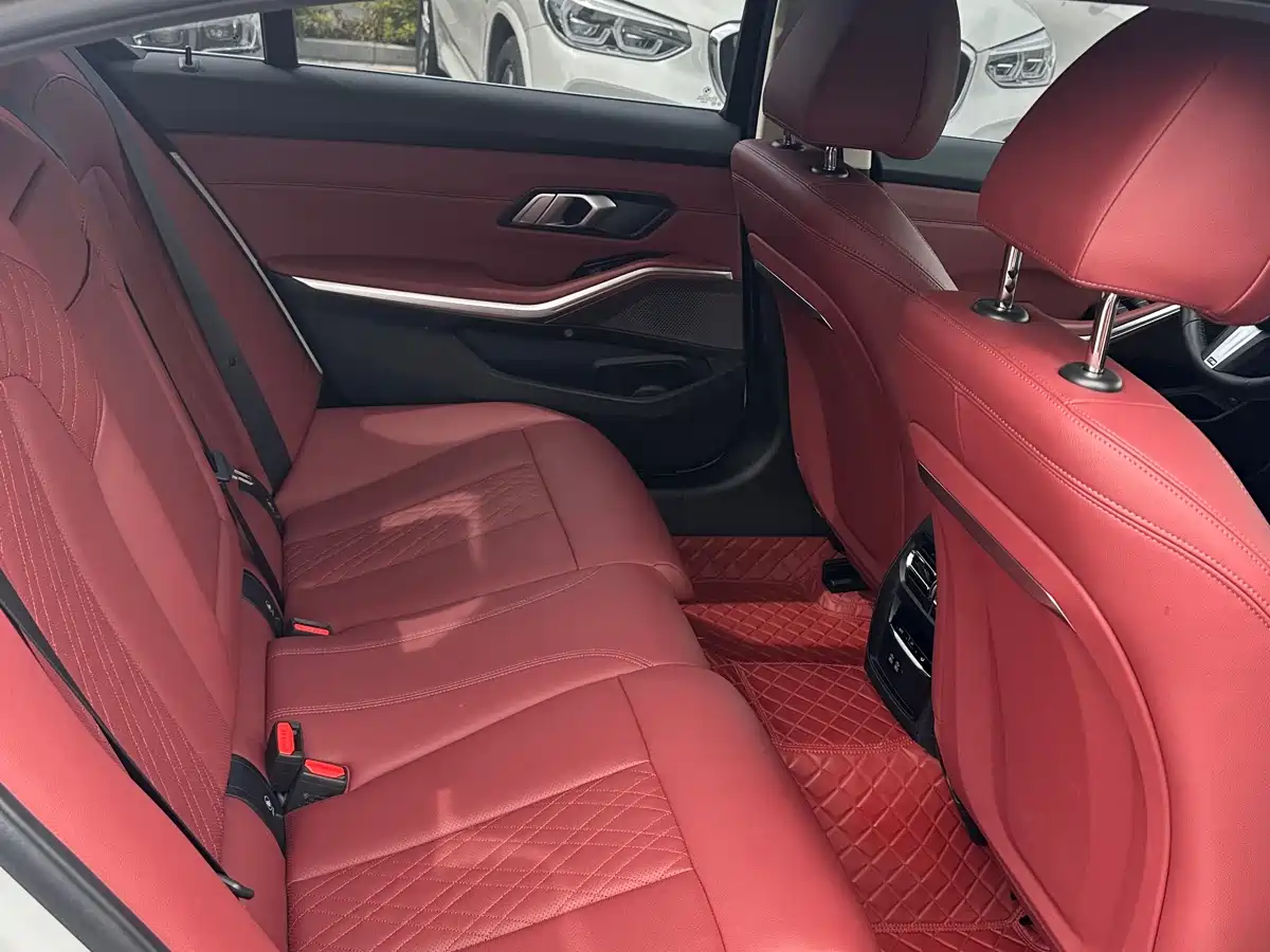BMW 3 Series 2024 325Li M Sport Package фото 7