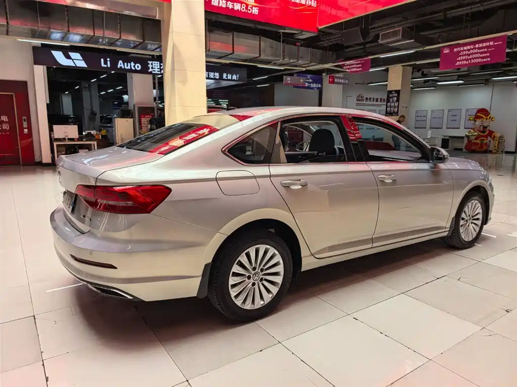 Volkswagen Lavida 2019 1.5L Automatic Comfort Edition China VI фото 3