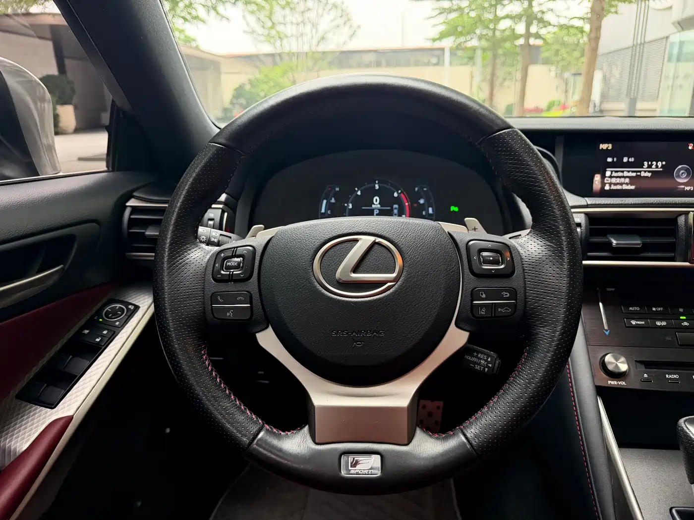 Lexus IS 2017 300 F SPORT фото 10
