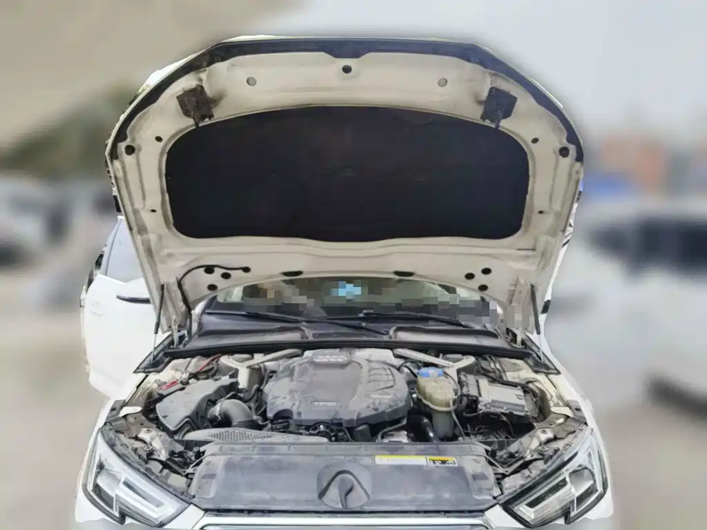 Фото 3 - Audi A4L