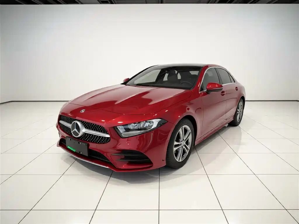 Mercedes-Benz A-Class 2021 A 180 L Sports Sedan фото 2
