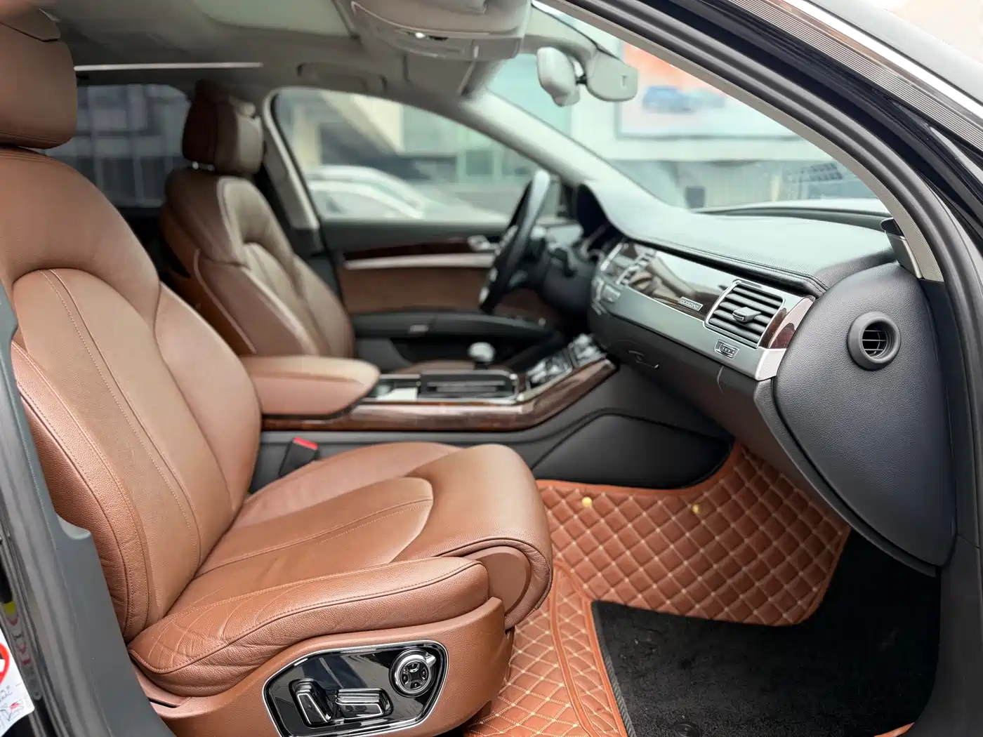 Audi A8 2016 A8L 45 TFSI quattro Comfort фото 8